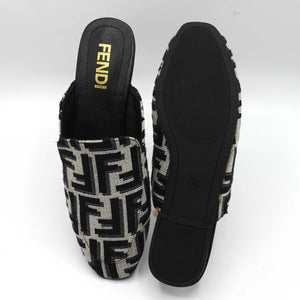 FENDI PUMPS Black (2)