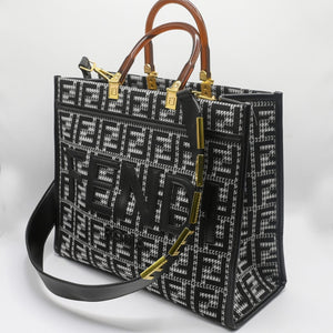 FENDI TOTE BAG Black2 02