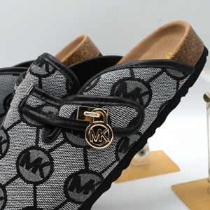 M k PUMPS Black (2)
