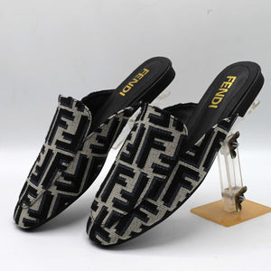 FENDI PUMPS Black (3)