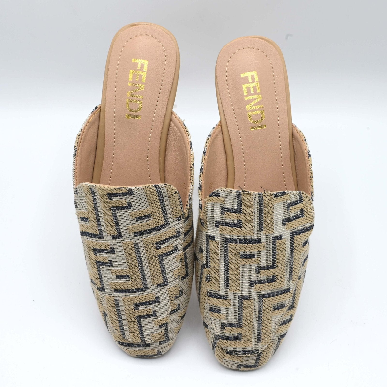 FENDI PUMPS Golden