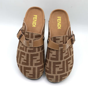 FENDI PUMPS Golden