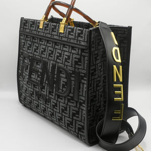 FENDI TOTE BAG Black1 02