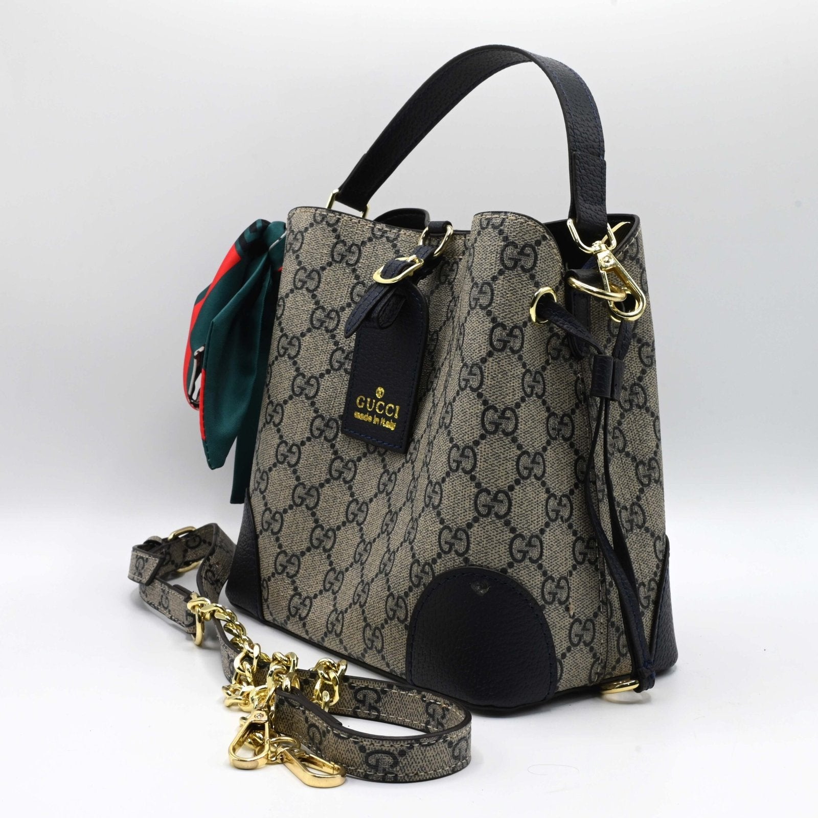 GUCCI BUCKET Black (3)