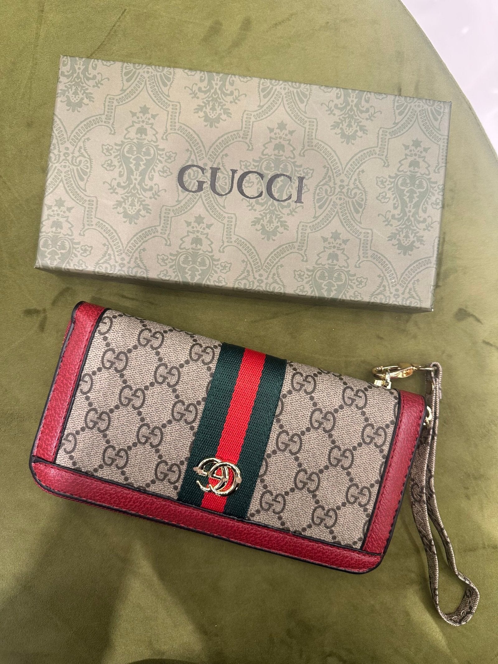 GUCCI WALLET RED