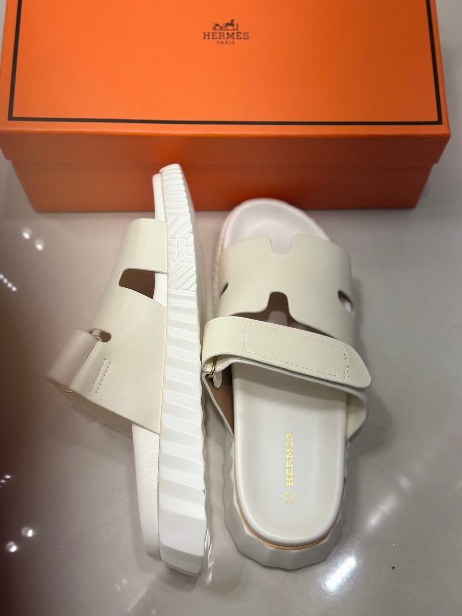 HERMES SLIPPERS WITaH MEDICATED SOLE White (2)