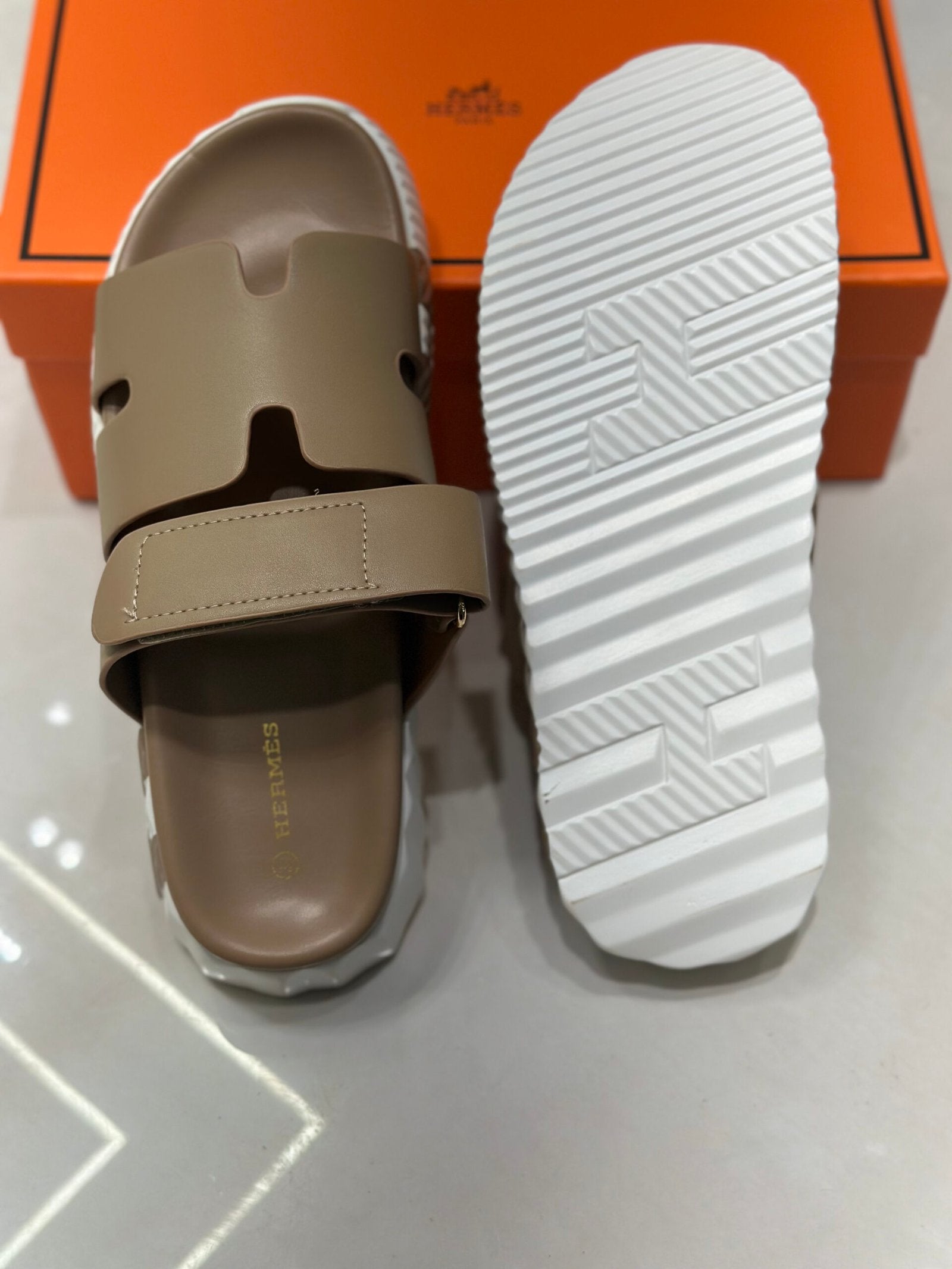 HERMES SLIPPERS WITH MEDICATED SOLE grey (3)