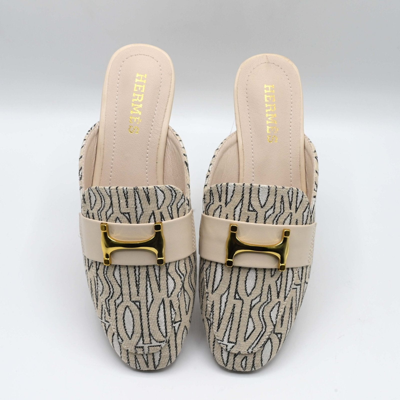 Harmes PUMPS White