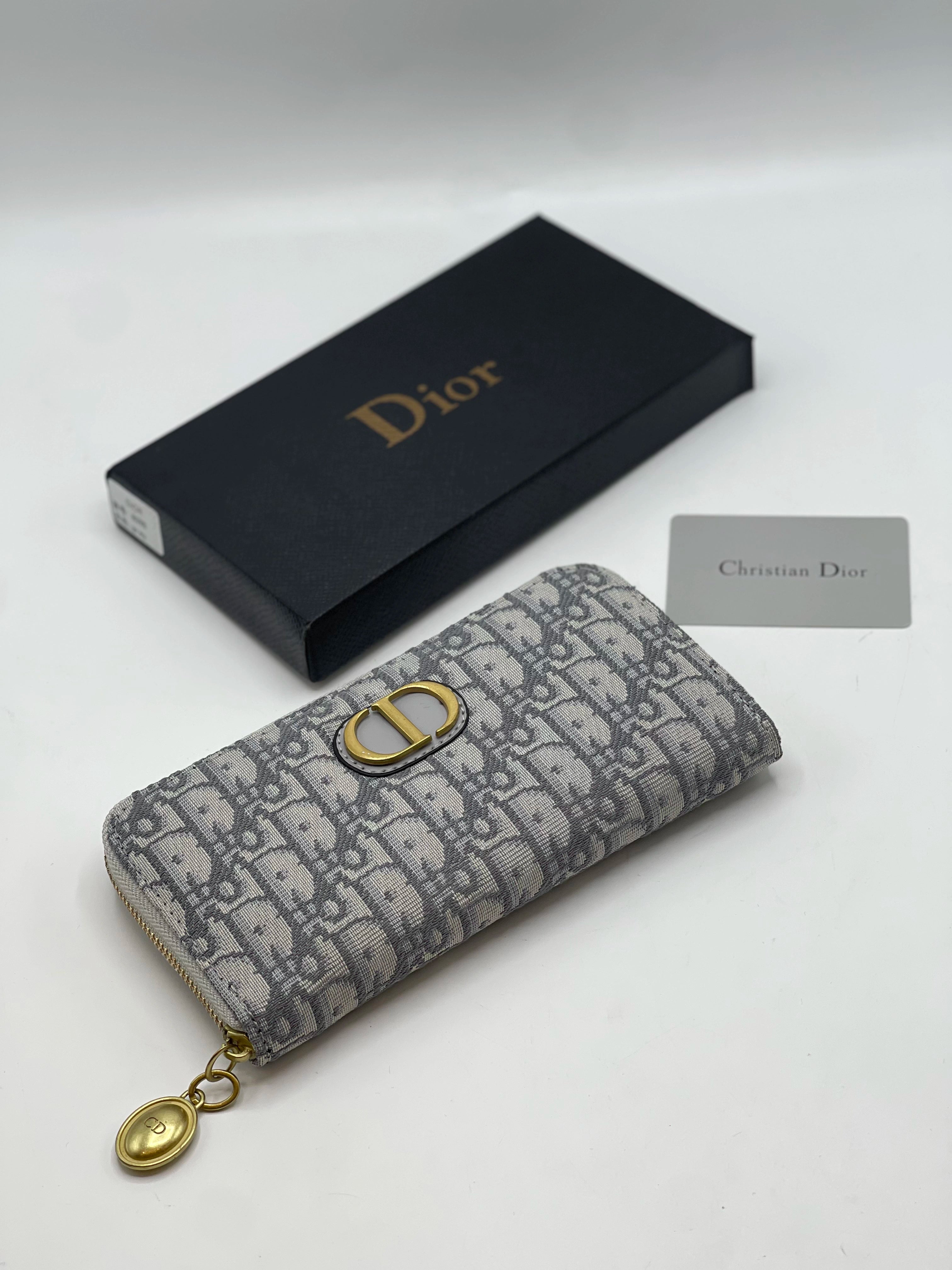 DI Grey