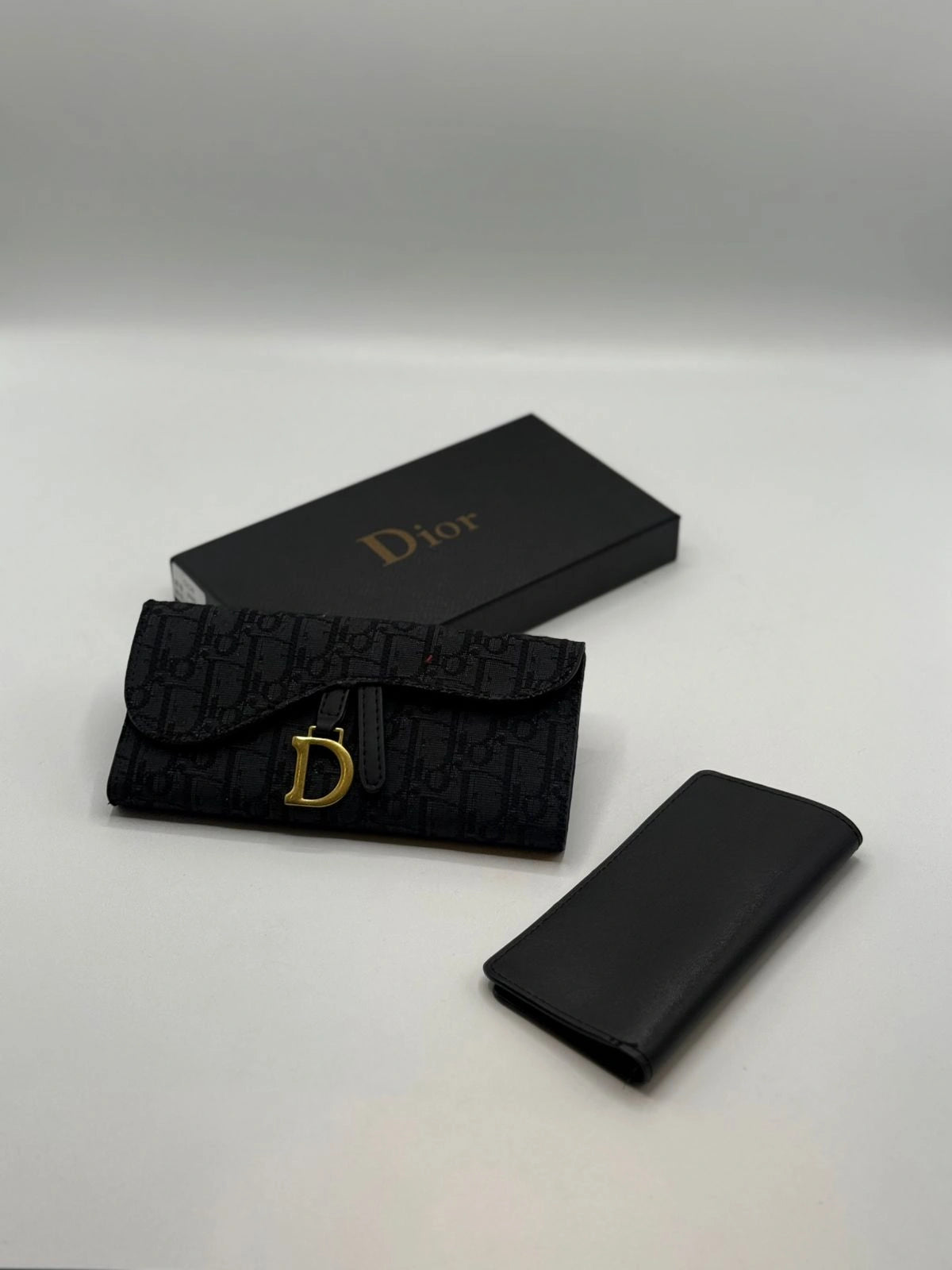 DI Black