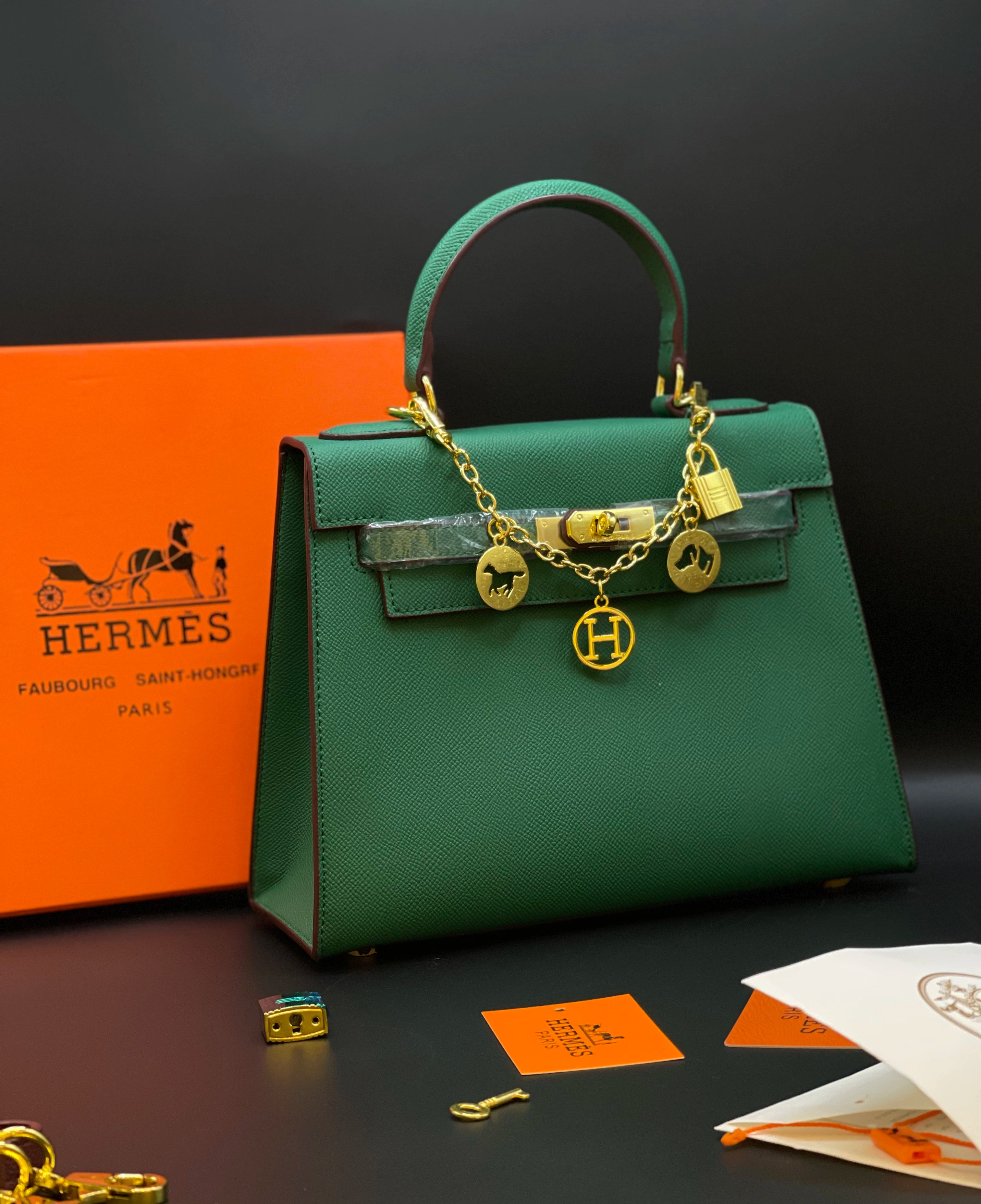 HM KELLY Hand Bags