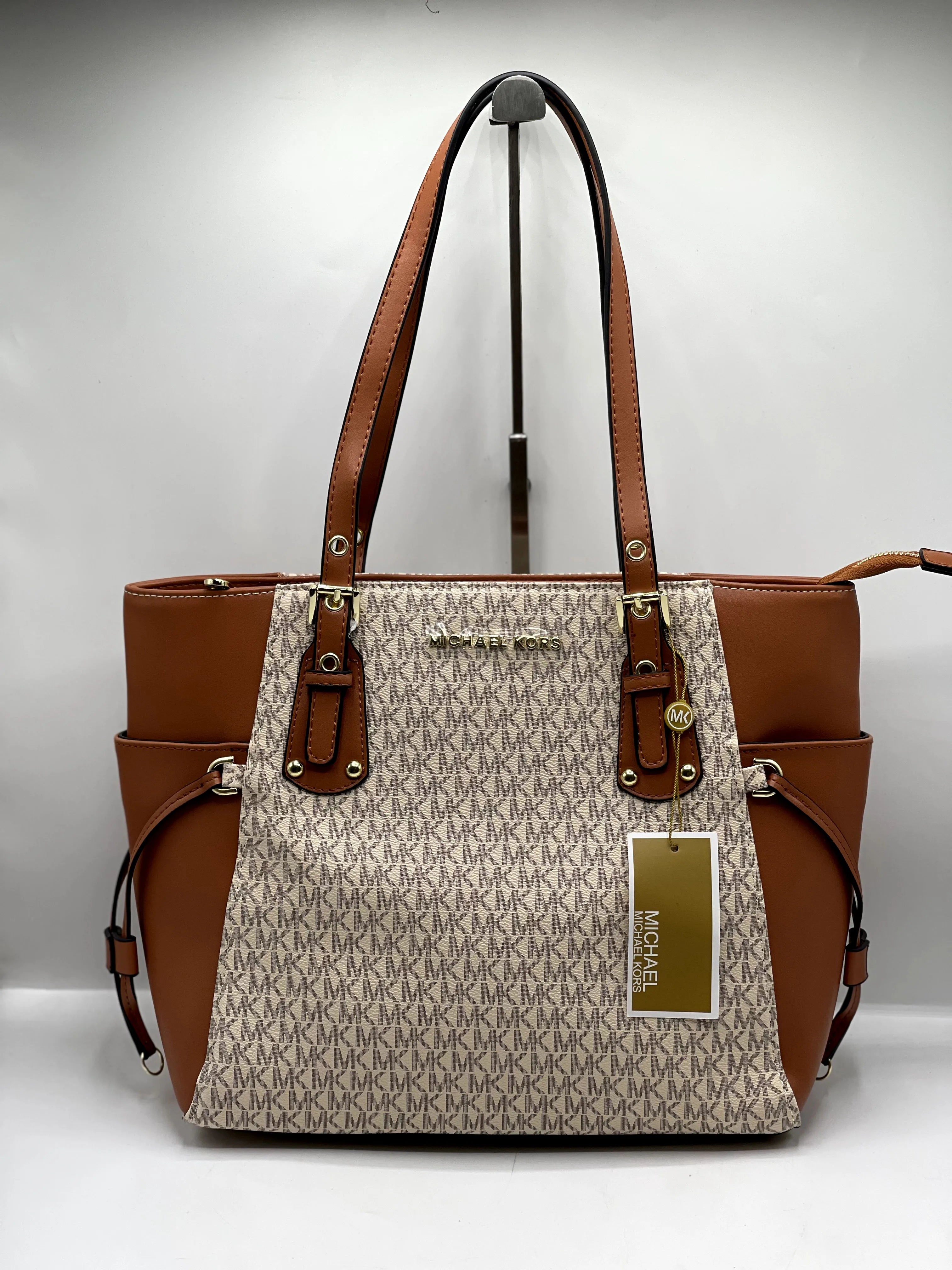 MK-Voyager Tote bag