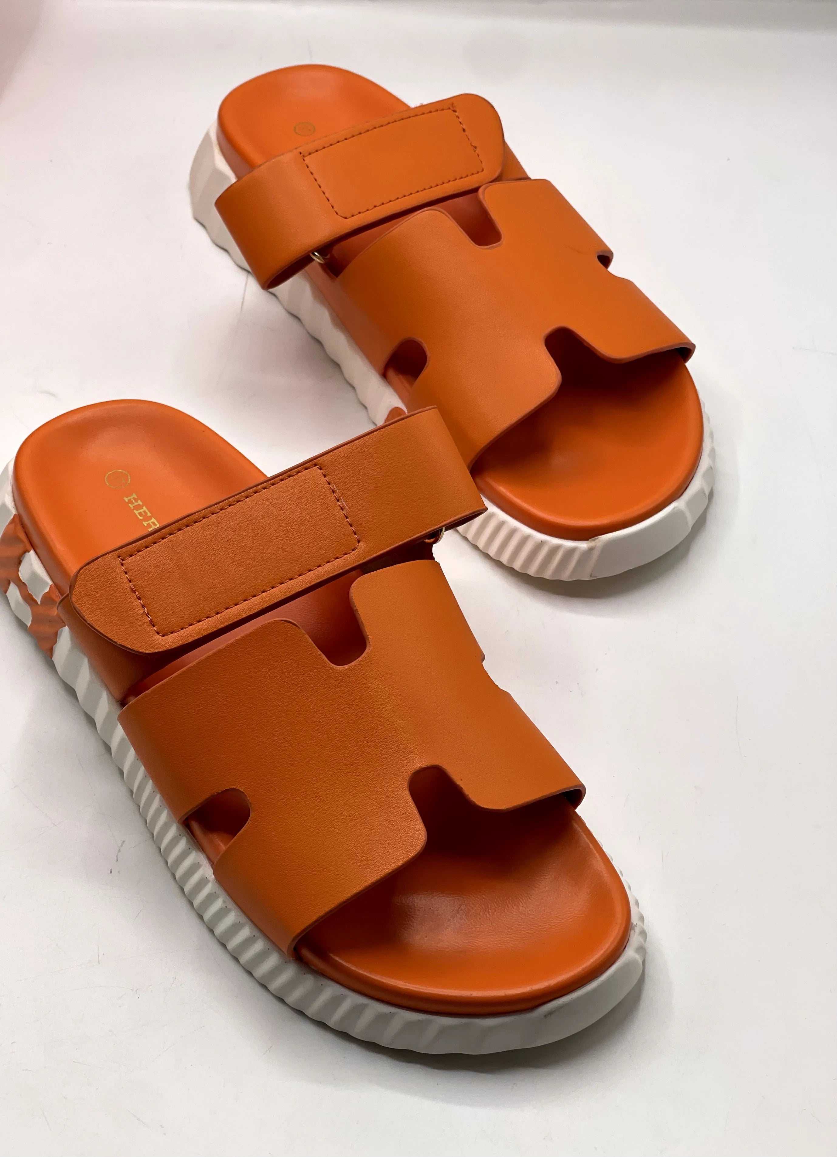 HM SLIPPERS WITH MEDICATED SOLE Orange