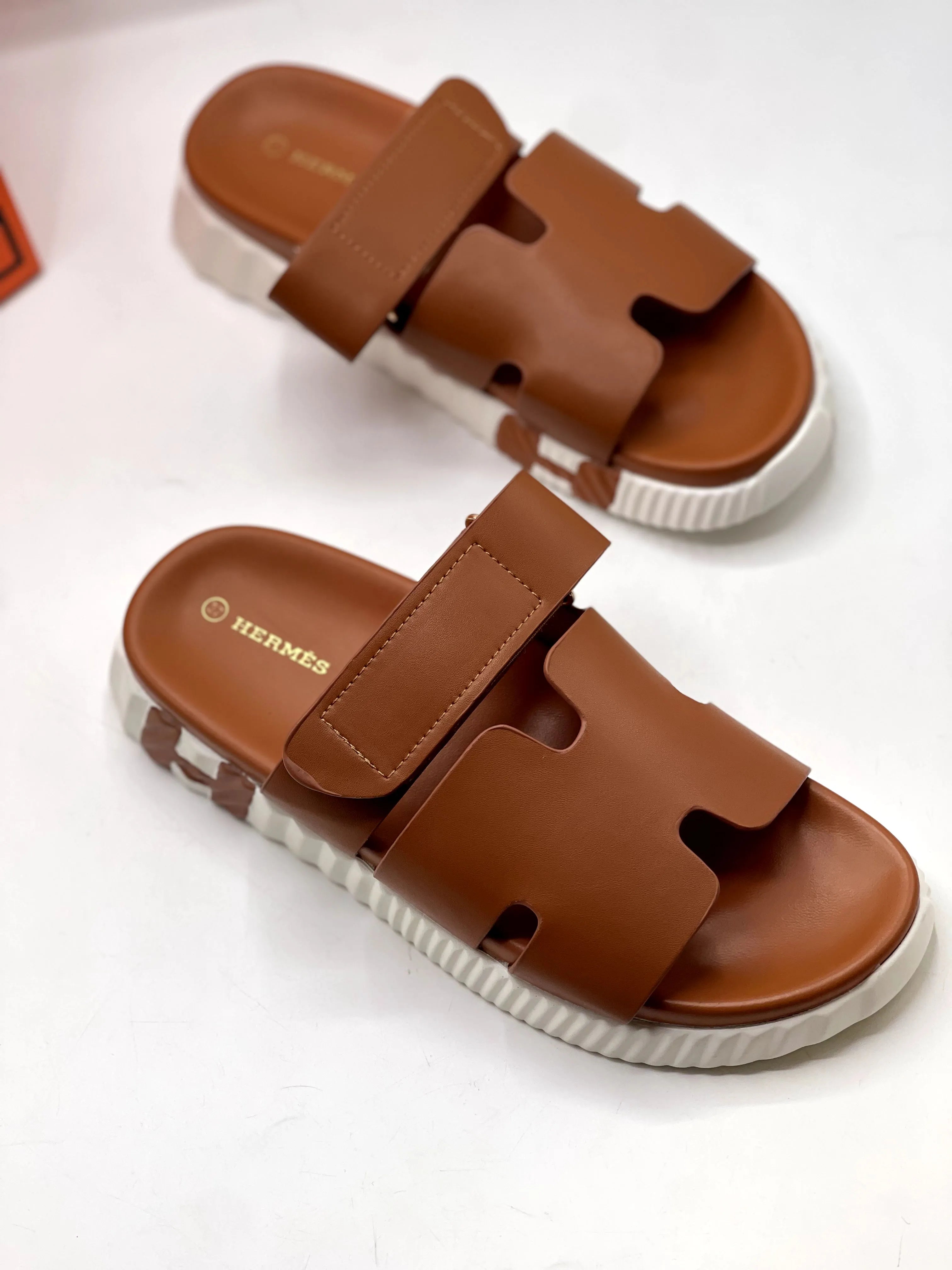 HM SLIPPERS WITH MEDICATED SOLE Light Brown
