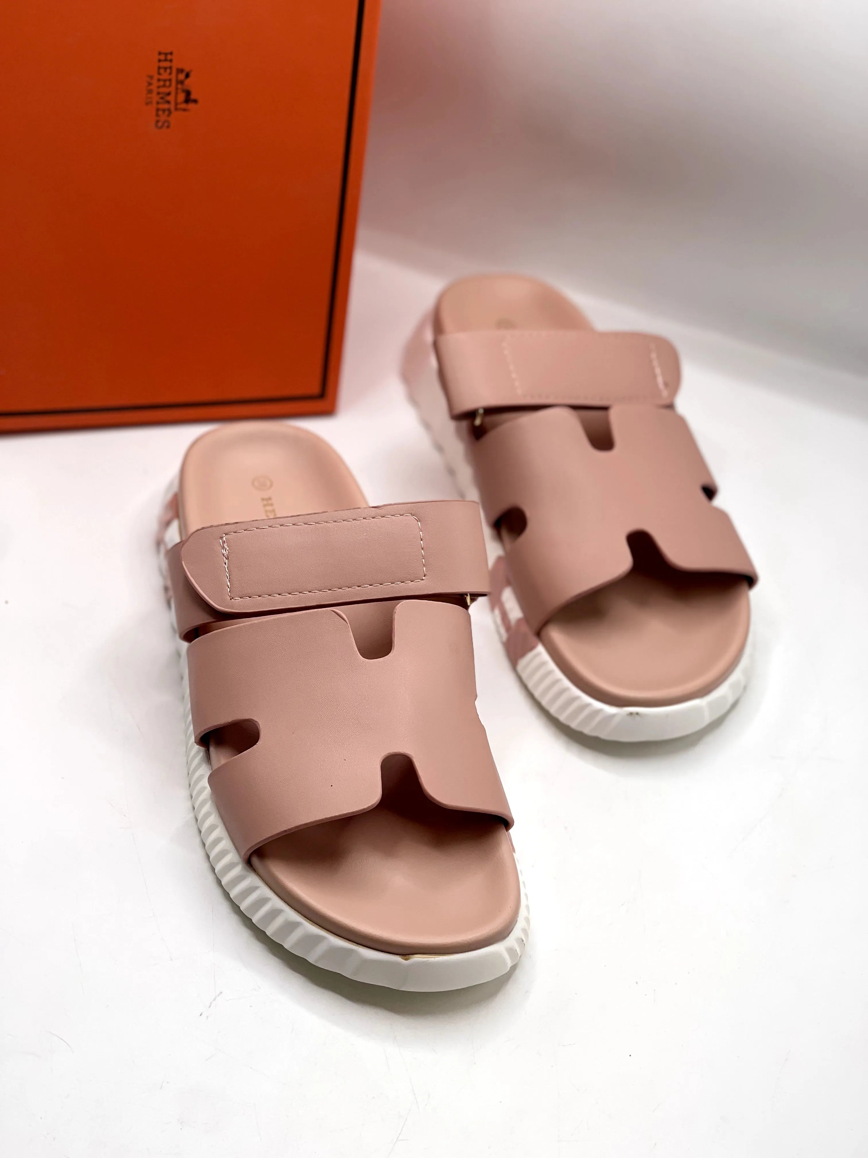 HM SLIPPERS WITH MEDICATED SOLE Pink