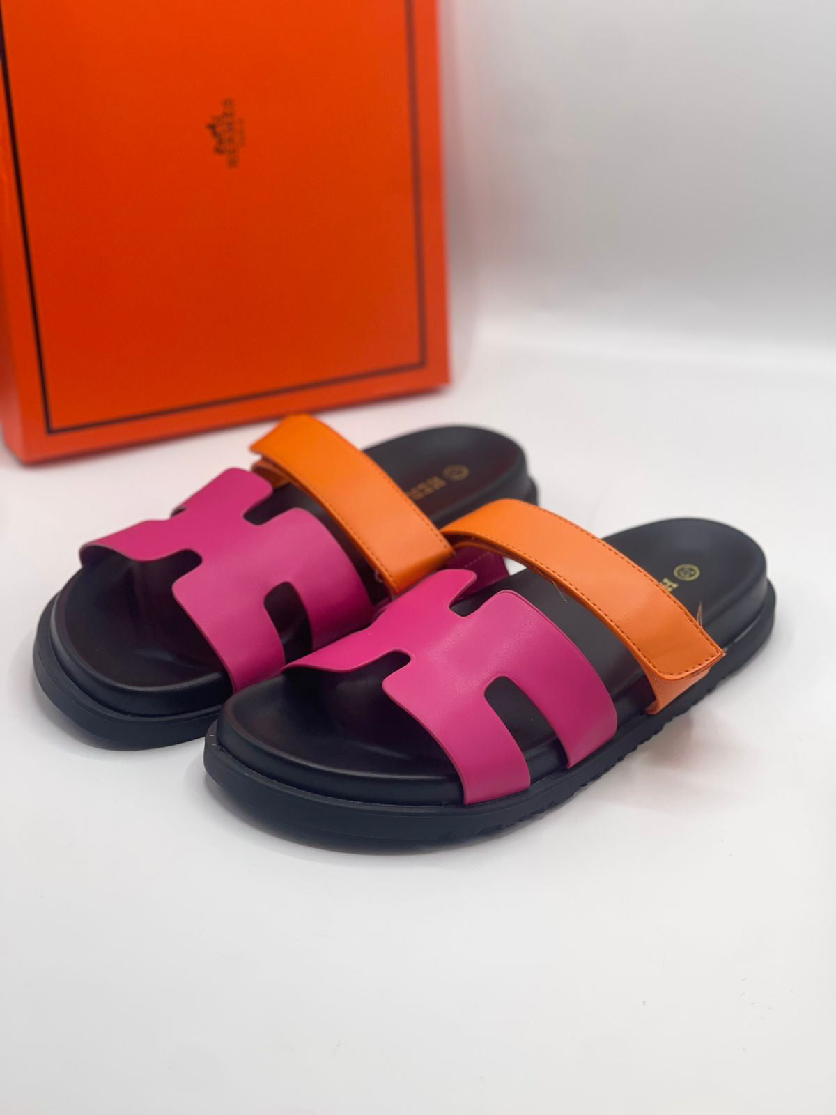HM TwoTone Slippers
