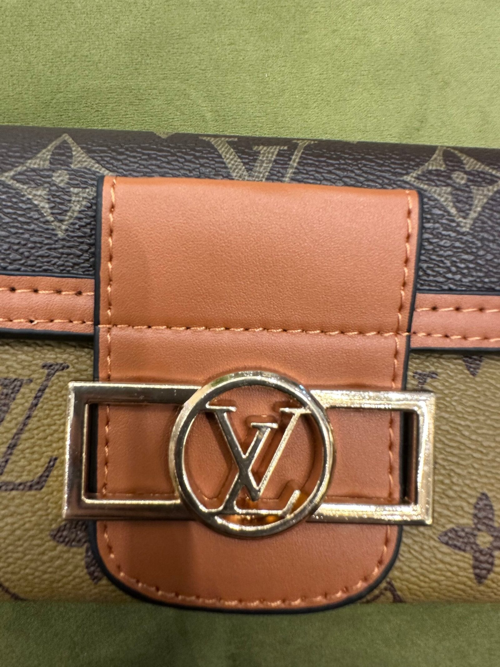 LOUIS VUITION WALLET (11)