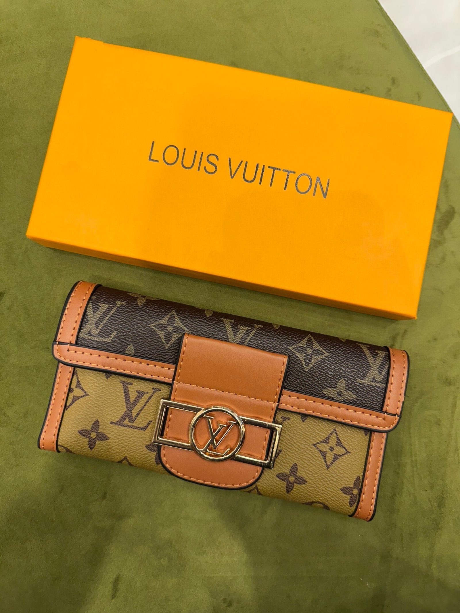 LOUIS VUITION WALLET (8)