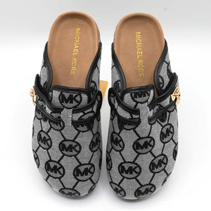 M k PUMPS Black (4)