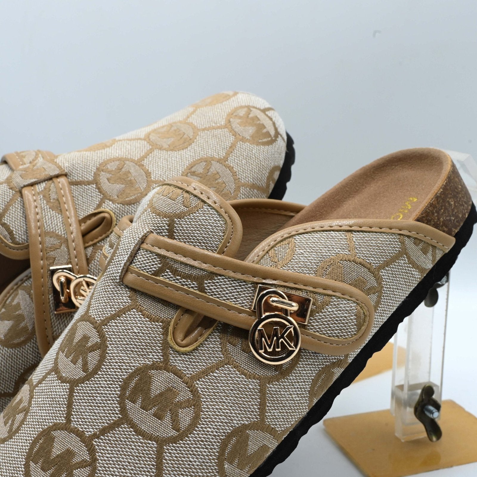 M k PUMPS Brown (4)