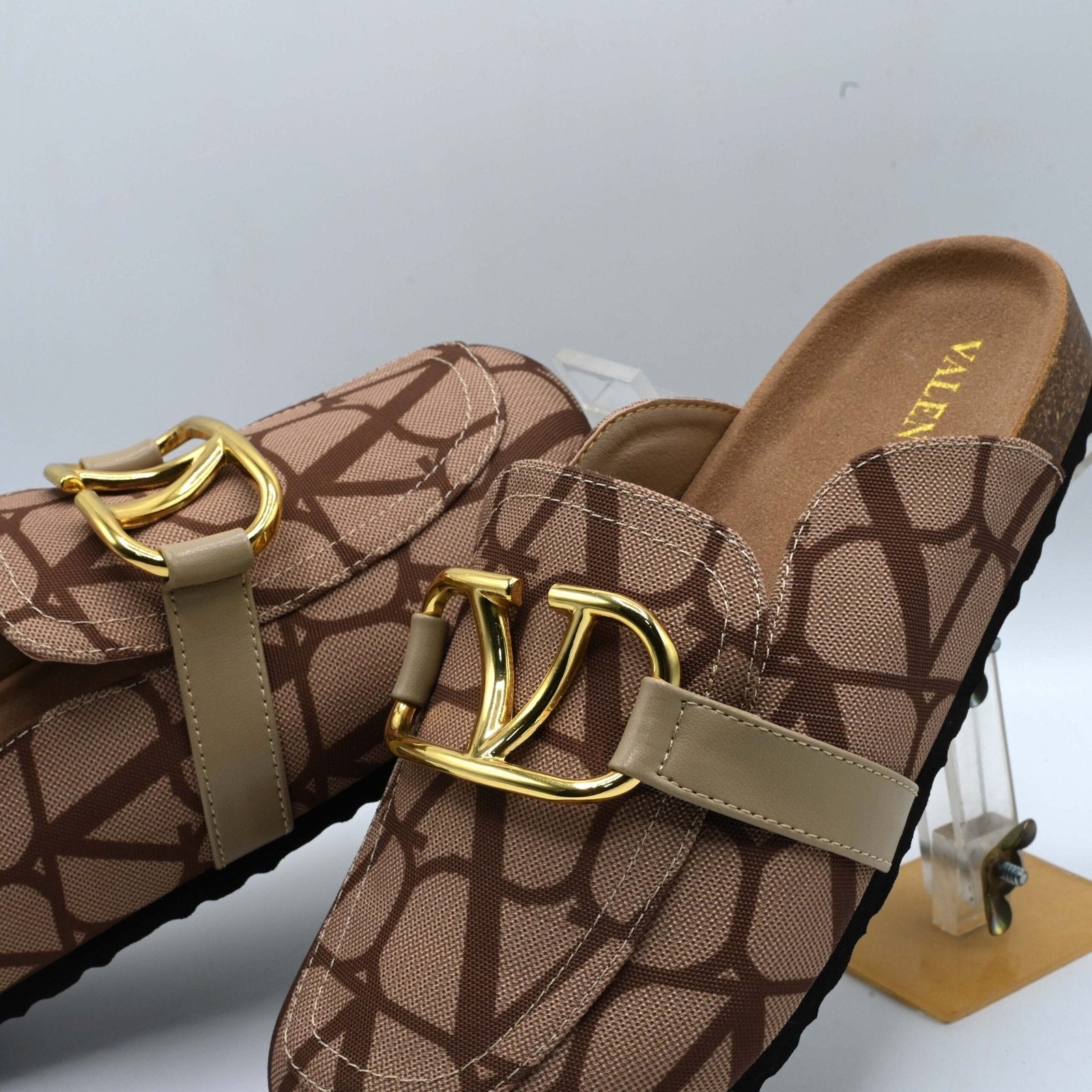 Valentino PUMPS Golden (4)