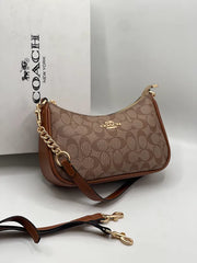 COH Teri Shoulder Bag Brown
